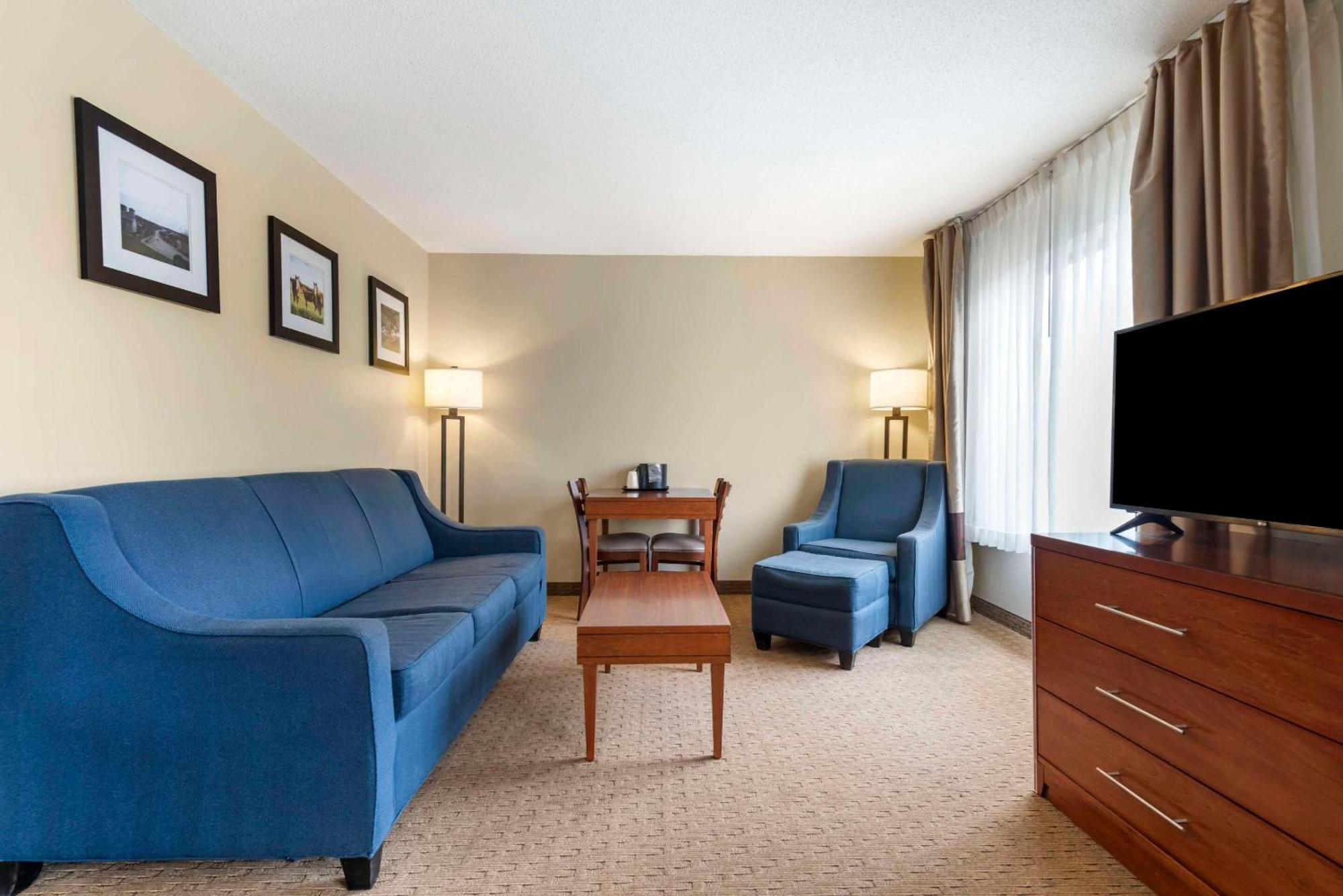 Comfort Inn & Suites Black River Falls I-94 Екстериор снимка