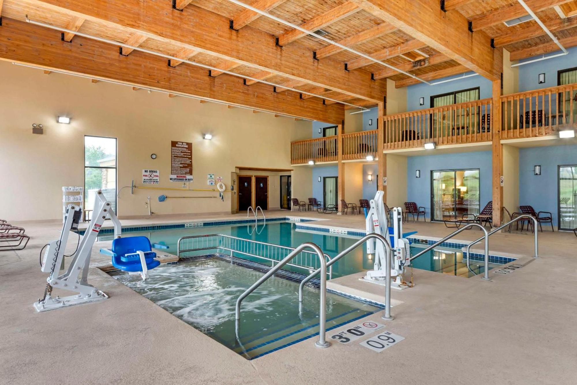 Comfort Inn & Suites Black River Falls I-94 Екстериор снимка