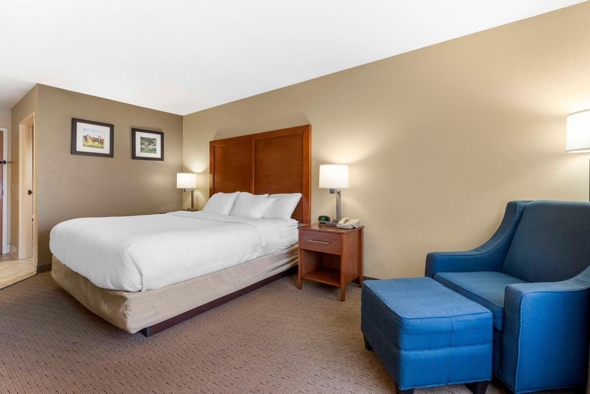 Comfort Inn & Suites Black River Falls I-94 Екстериор снимка